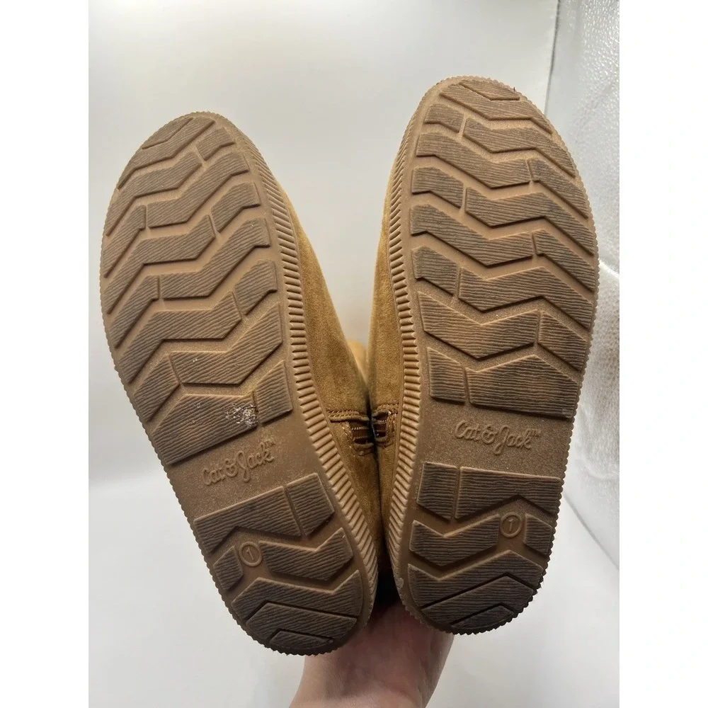 Cat & Jack Girls Winter Boots Size 1‎ Tan Faux Suede Pull On Cozy Lined School